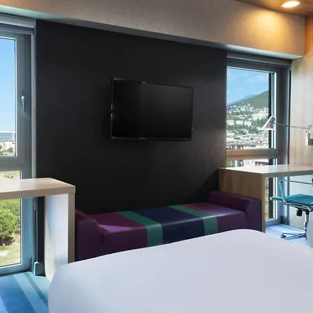 Aloft Готель Бурса